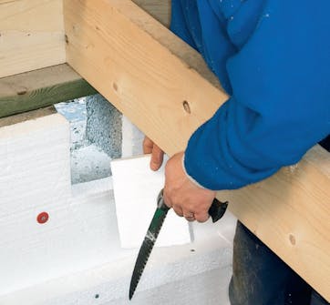 Åpningene ut mot ventilene sages ut Åpningene ut mot ventilene sages ut